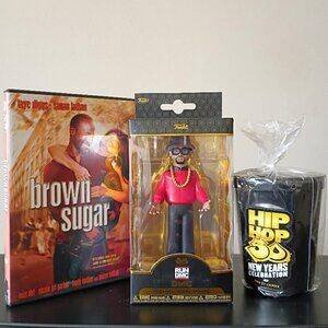 RUN DMC "DMC" Premium Vinyl Figure (1 of 4)